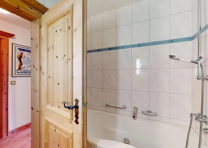 Abitaziun Ueerts - *