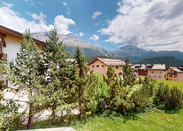 Abitaziun Ueerts - شقة